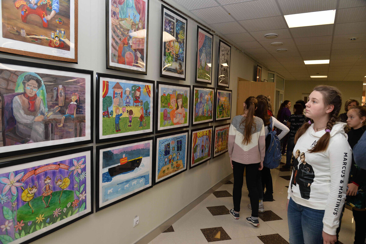 Вернисаж конкурса "Рисуют дети атомграда"