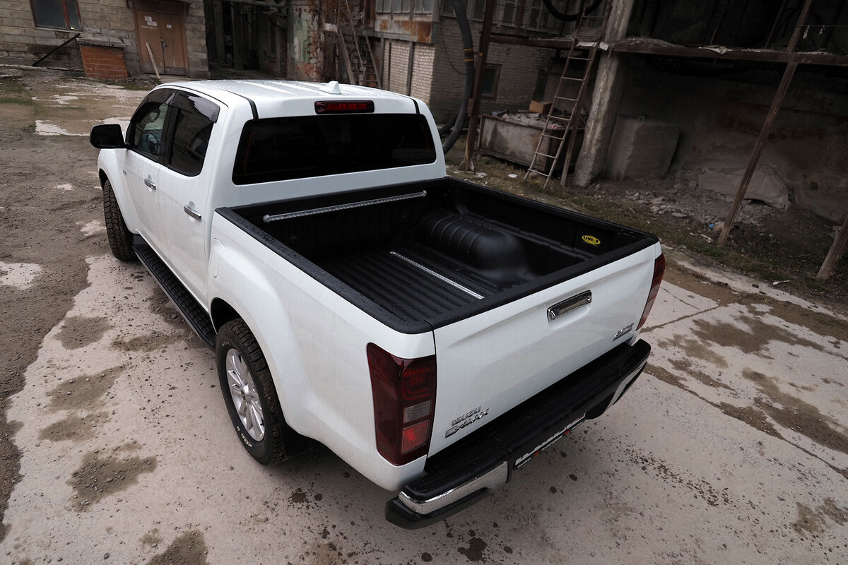 Обработанный кузов смотрится как оригинальный и очень красивый вкладыш.