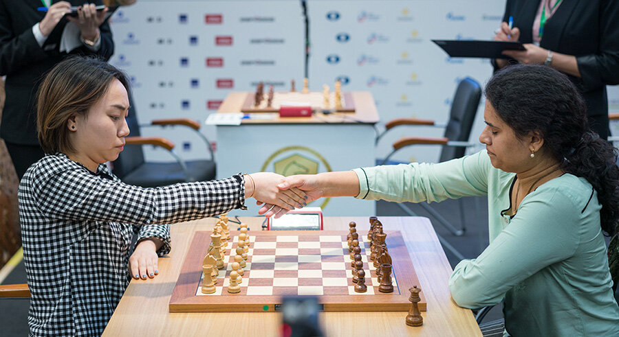 Лэй Тинцзе и Хампи Конеру на тай-брейке