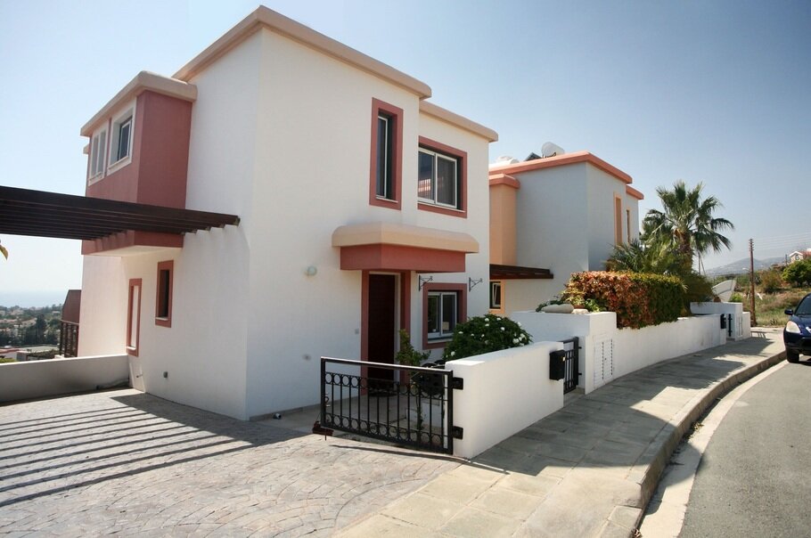 Стоит ли инвестировать в недвижимость Кипра?