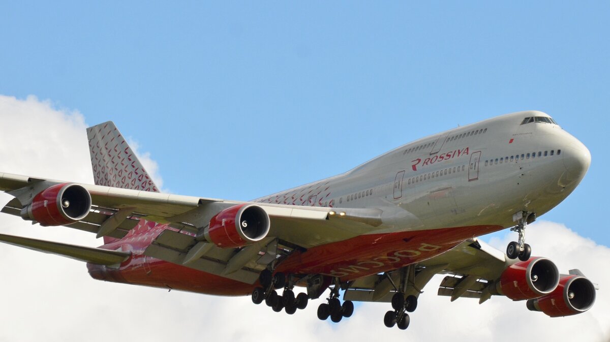 Двухэтажный самолет боинг 747 фото