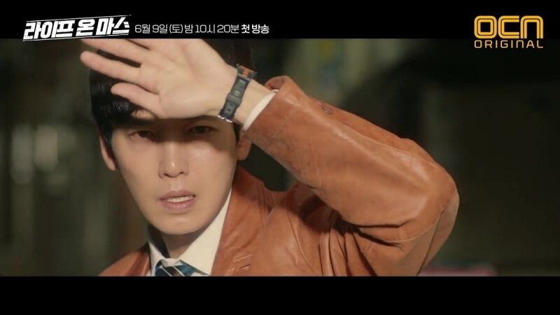       Кадр из сериала "Жизнь на Марсе"