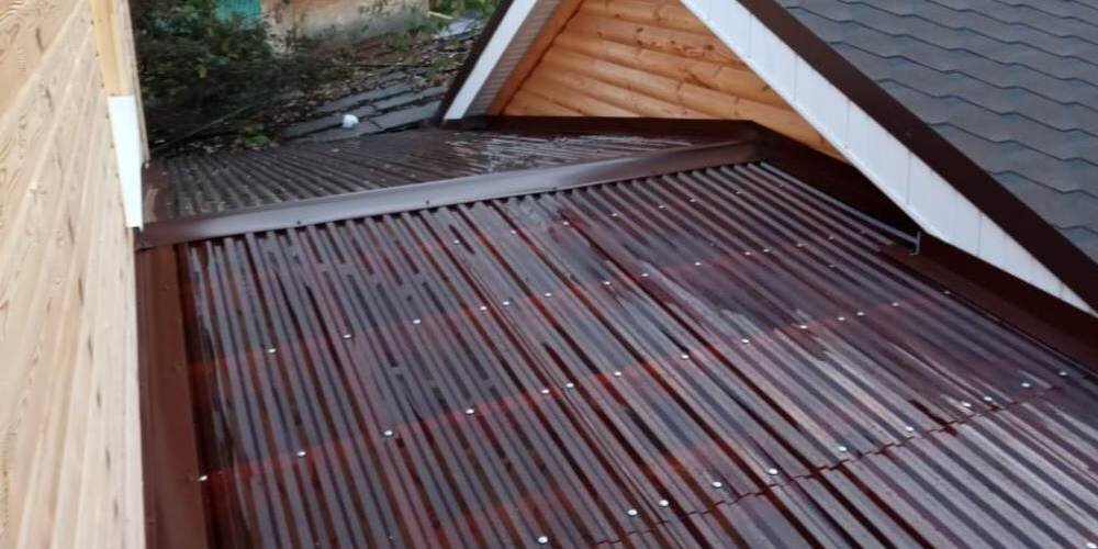 Кровля из профилированного поликарбоната 