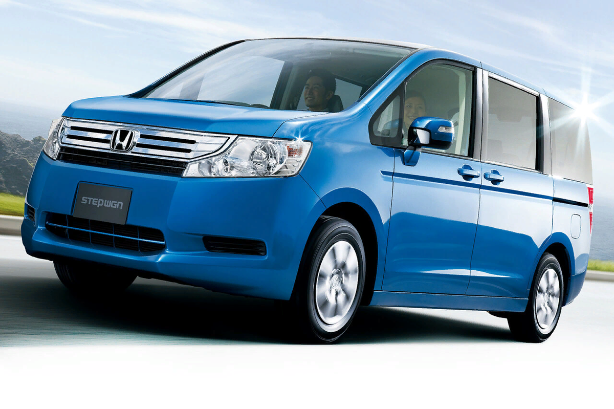 Honda Stepwgn. Фотография взята с сервиса Яндекс Картинки
