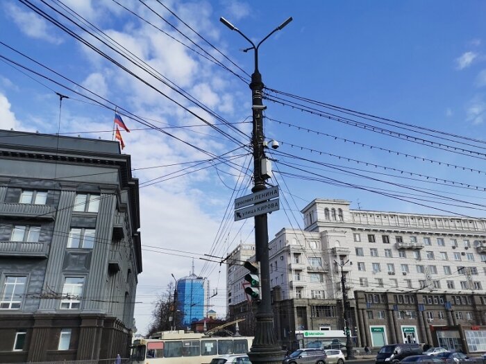 Без проводов. Москва без проводов. Провода в Москве. Тверская без проводов. Москва с проводами.