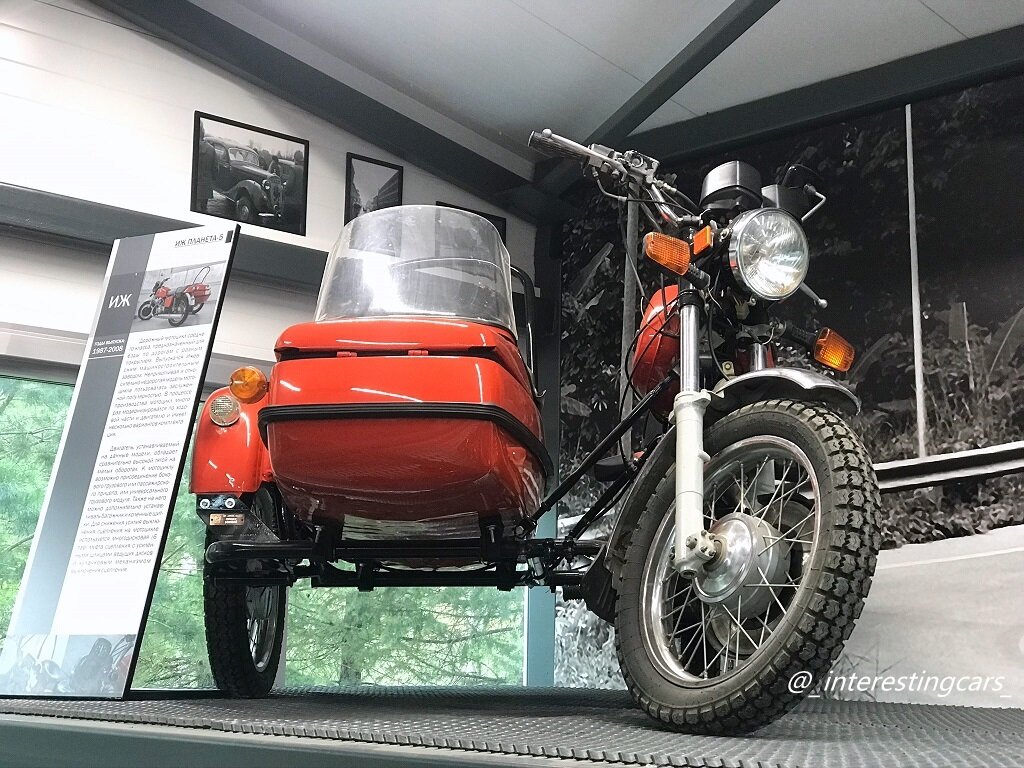 На самом верху в самом дальнем углу припряталась "Планета-5"