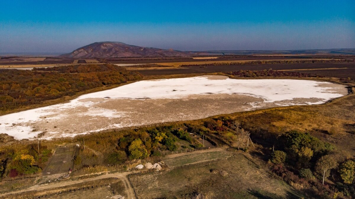Солёное озеро п.Капельница, Ставропольский край.