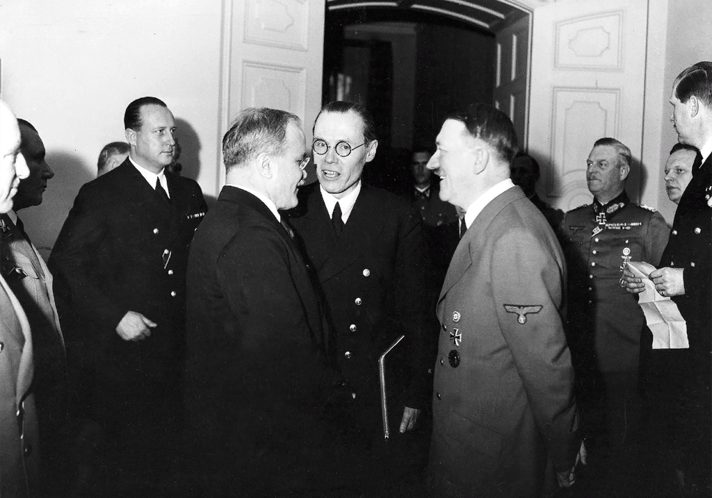Соглашение молотова. Молотов визит в Берлин 1940. Визит Молотова в Берлин 12-14 ноября 1940 года. Визит Молотова в Германию в 1940 г..