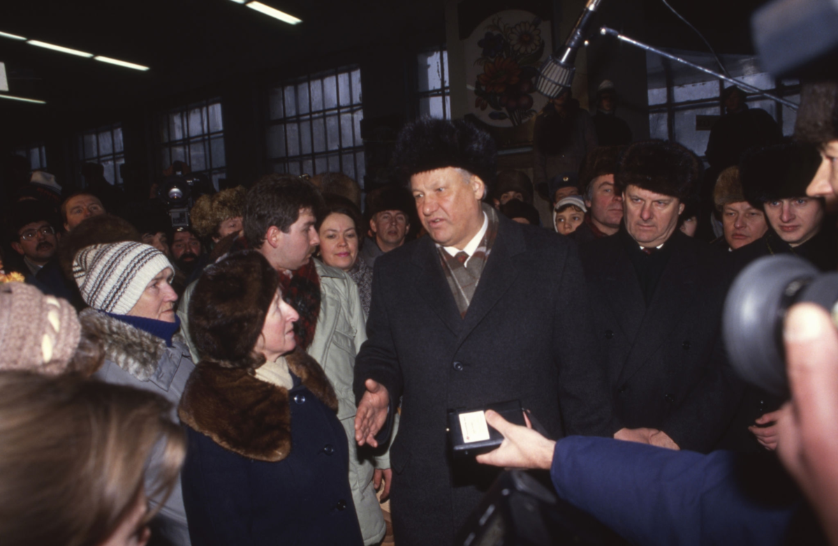 Приезд в санкт петербург. Ельцин 1992. Ельцин 1992 Россия. 1992 Мюнхен Ельцин. Россия 1992 год.