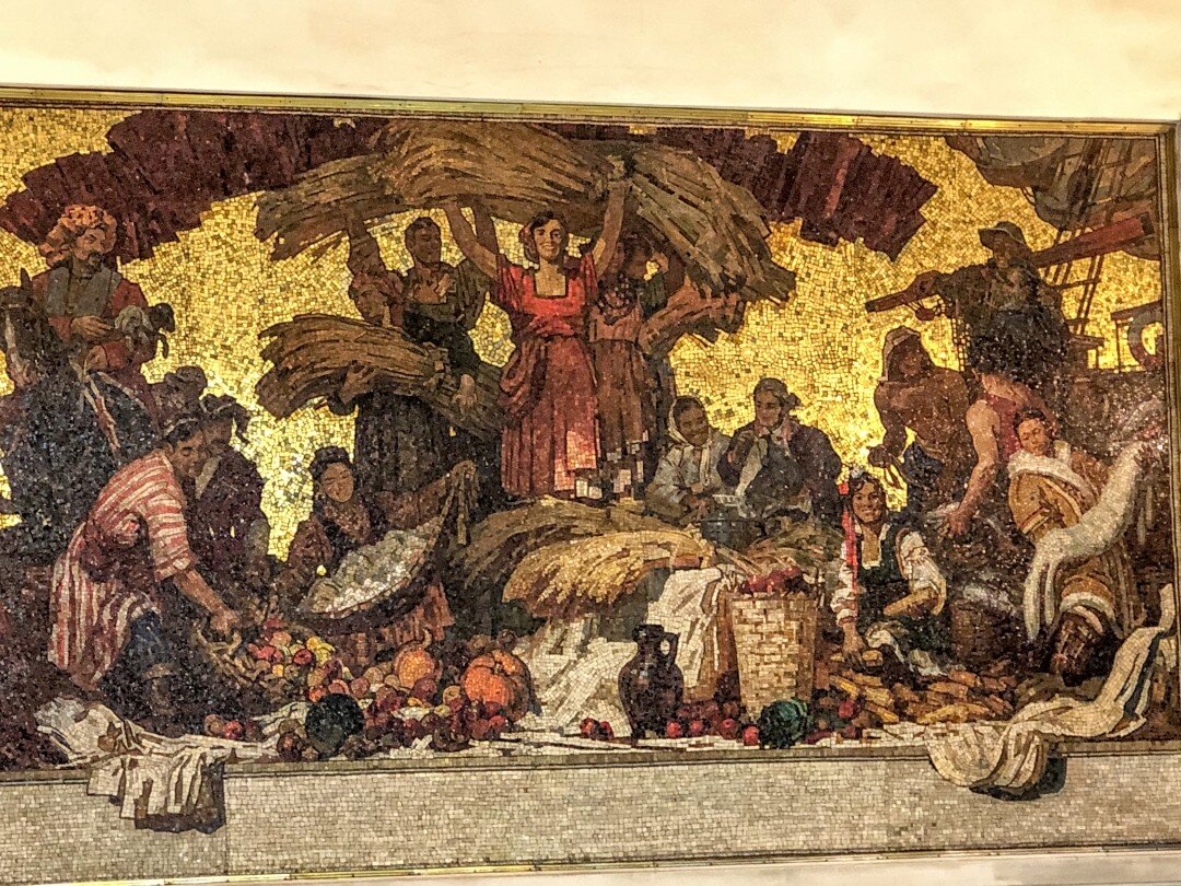 Петербургский метрополитен. Станция Владимирская. Фото из интернета. Листайте вправо.