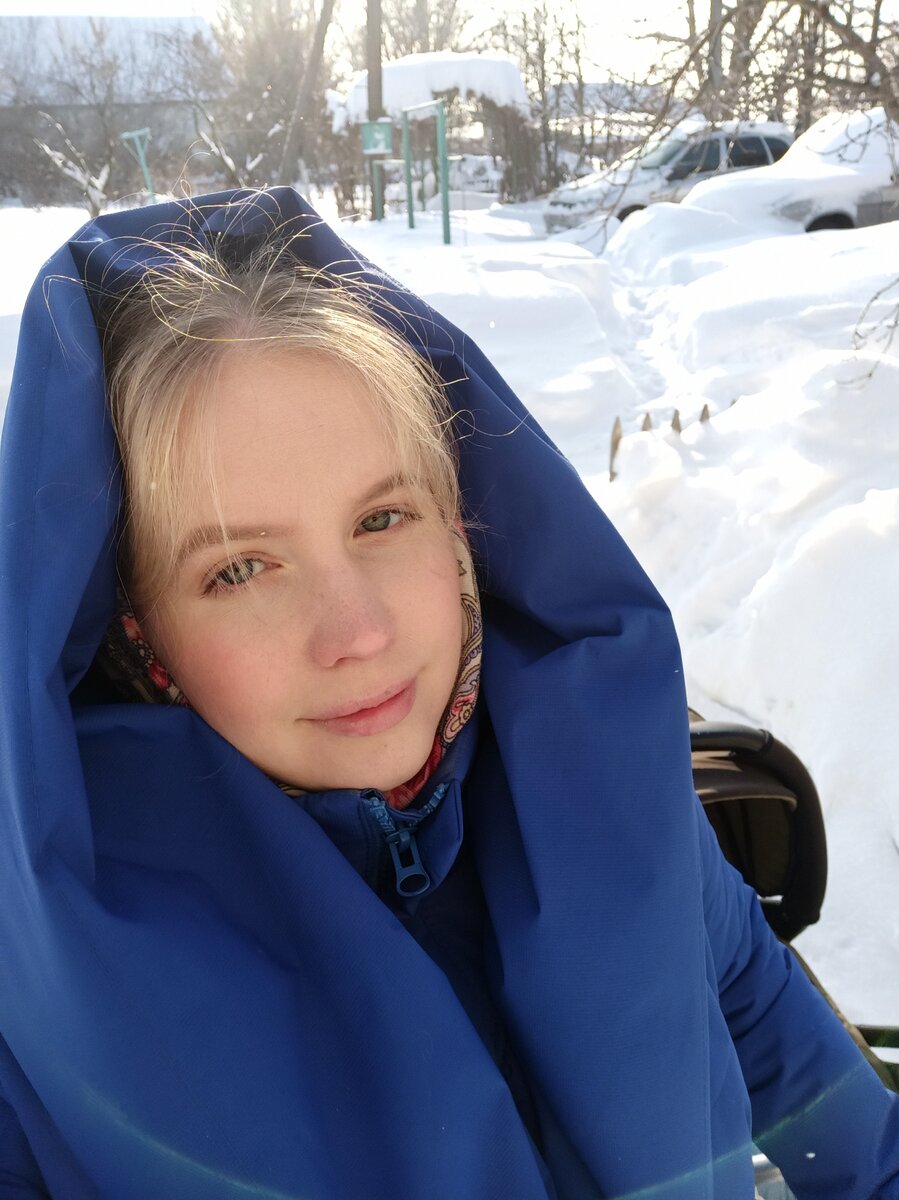 Доходит дело до статьи и я понимаю, что ни одной моей фотографии нет за последнее время😂 только в снегу в пуховике🤷