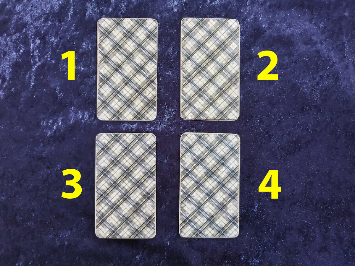 Настройтесь на расклад и выберите свой вариант. Фото автора статьи