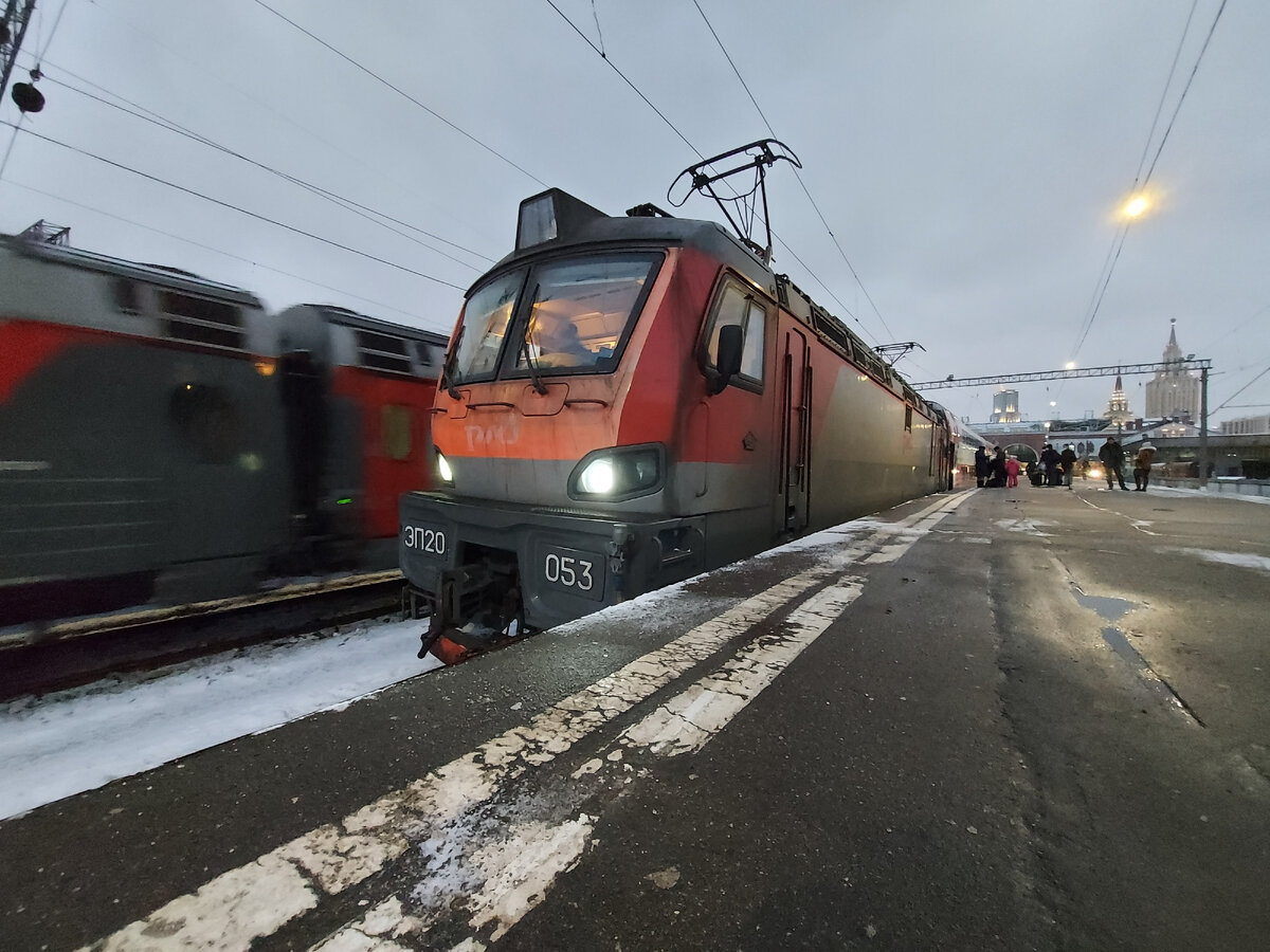 Поезда и Москвы в Москву визуально ничем не отличаются от обычных