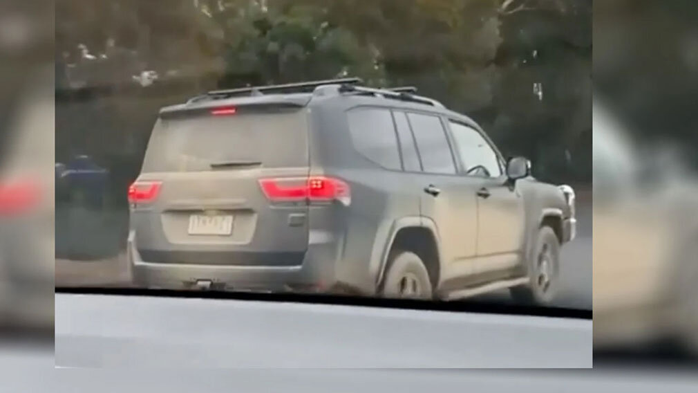 Toyota Land Cruiser 300 GR Sport