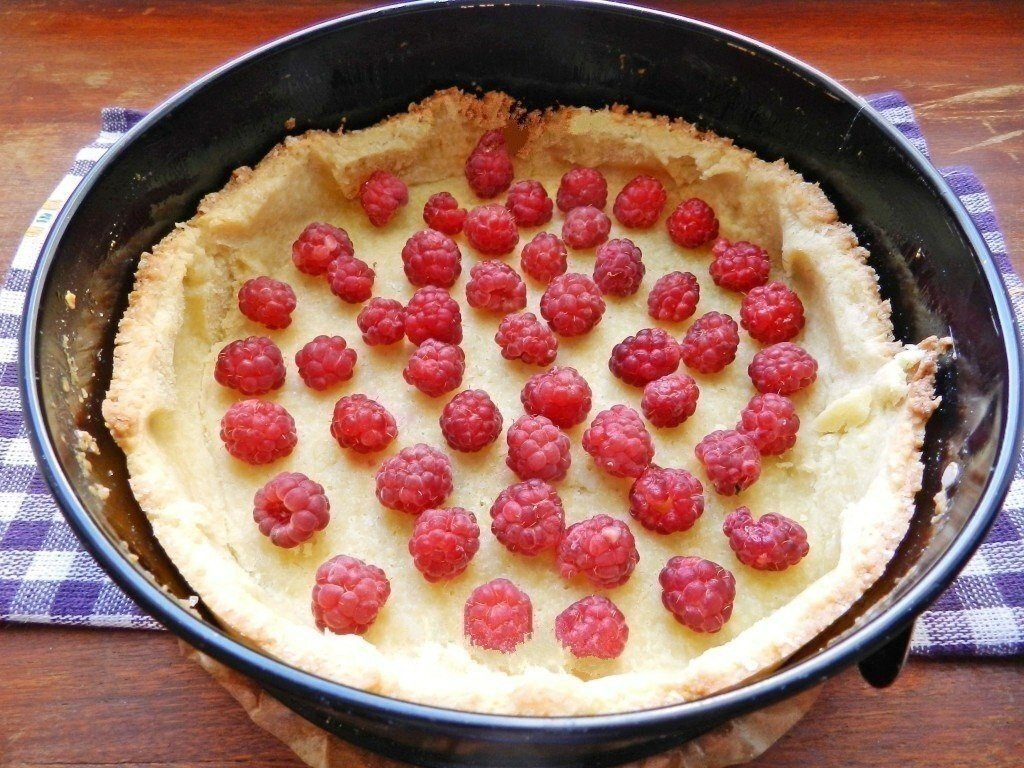 The cake is very simple, but how delicious. Quick "Cherry Pie" Ingredients: Test