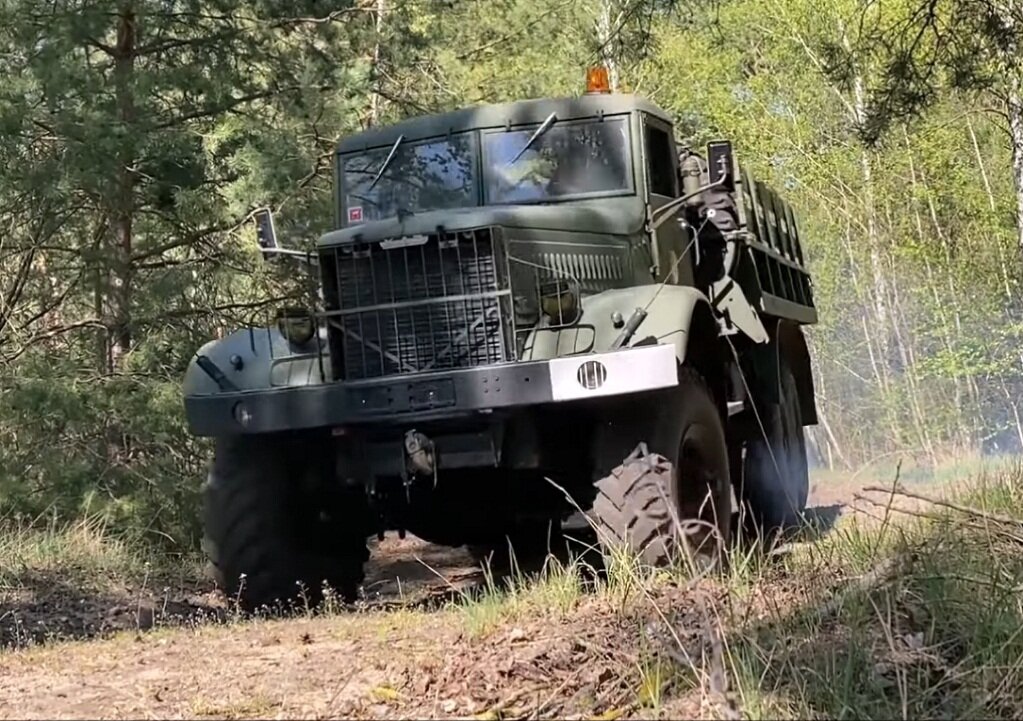 Самый "прожорливый" серийный грузовик СССР. КрАЗ 214.