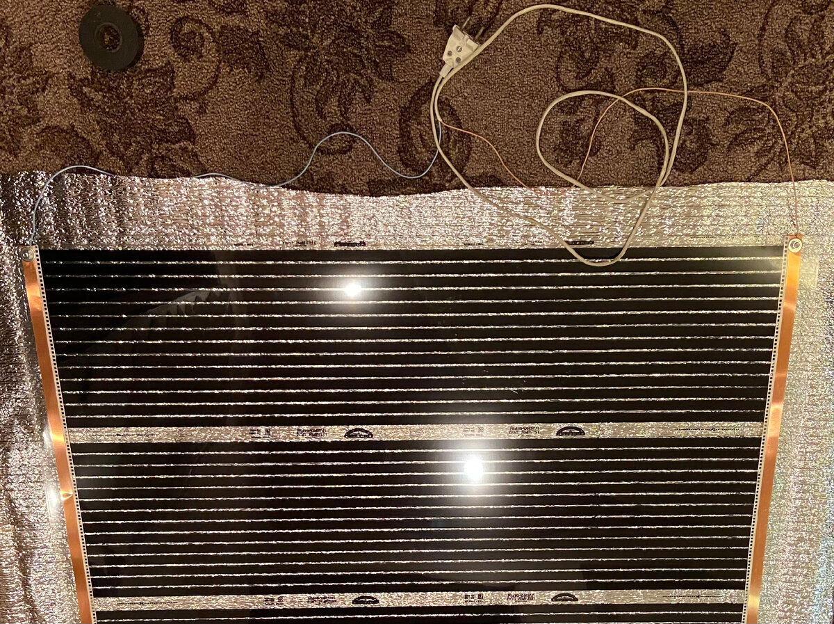 соединяем контакты с электропроводом (фото автора канала)