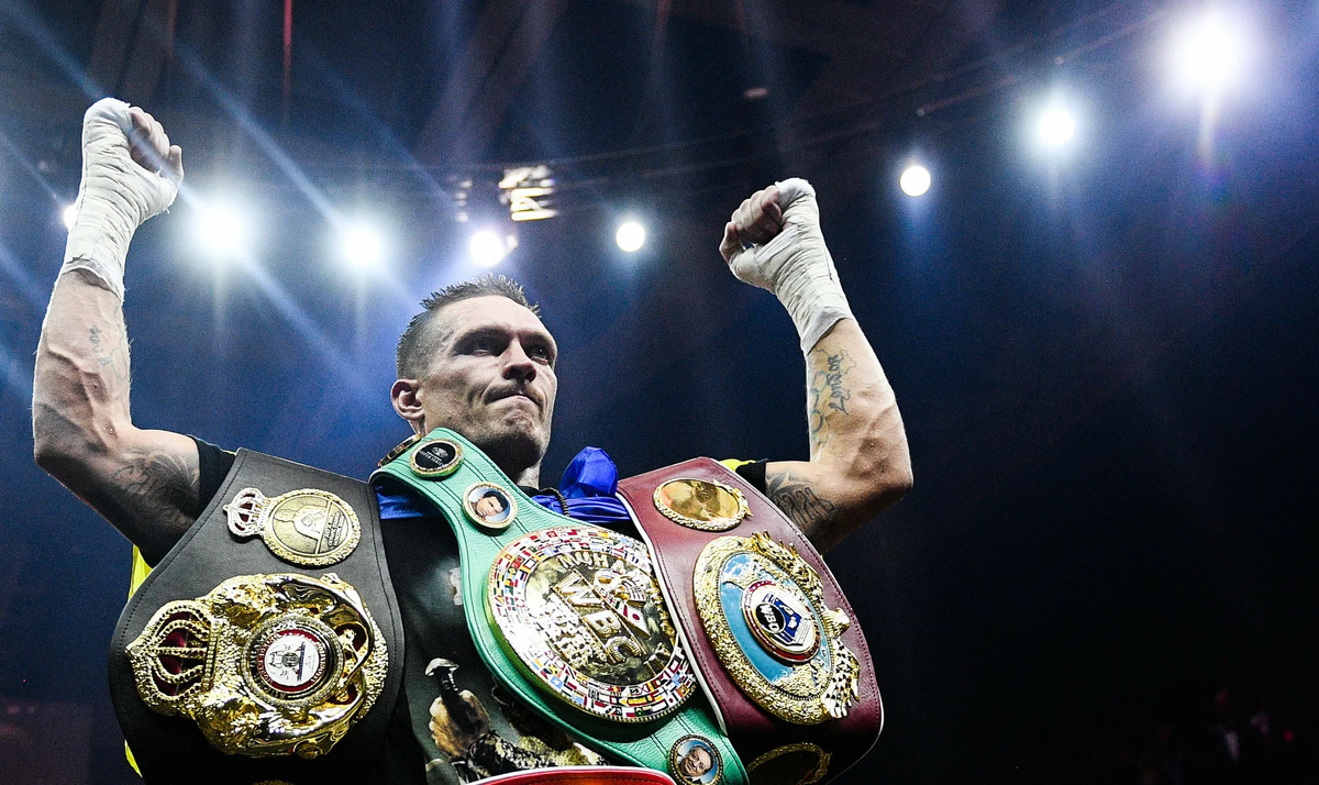 Александр Усик - чемпион мира в супертяжелом весе по версии (WBA, WBO, IBF и IBO)