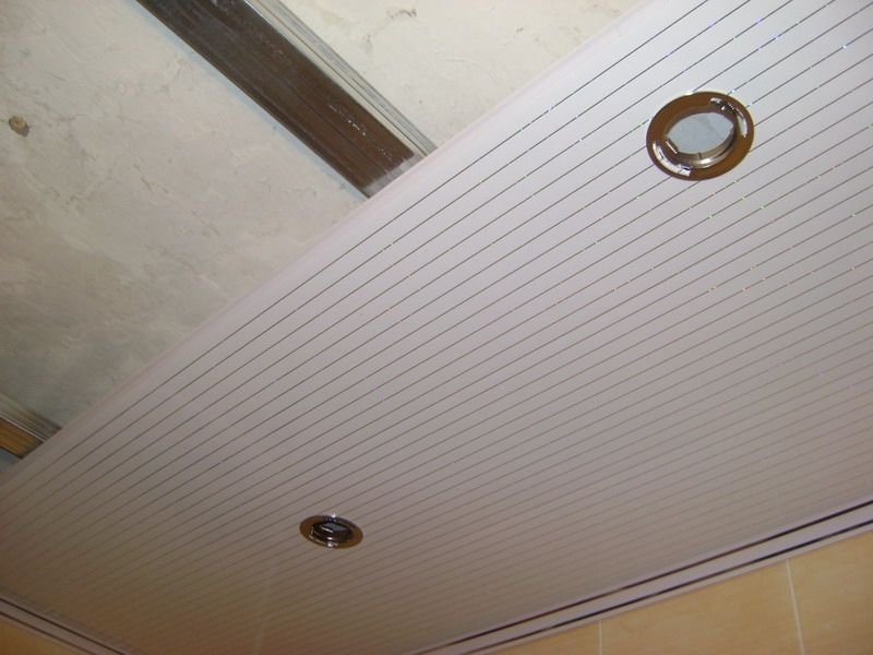 Как сделать потолок из ПВХ панелей своими руками?