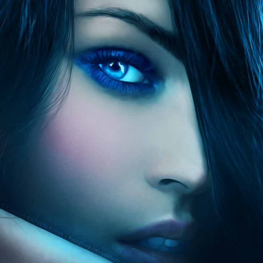 Красивые голубые глаза. Девушка с синими глазами. Красивые девушки с синими глазами. Брюнетка с голубыми глазами.