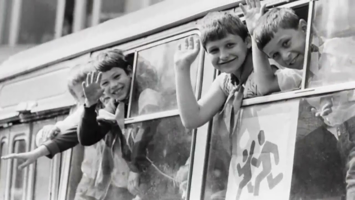 Посвящается 70 х. Советские выпускники. Деревенские виа. Любовь в 70- е годы. Выпускной в советском союзе.