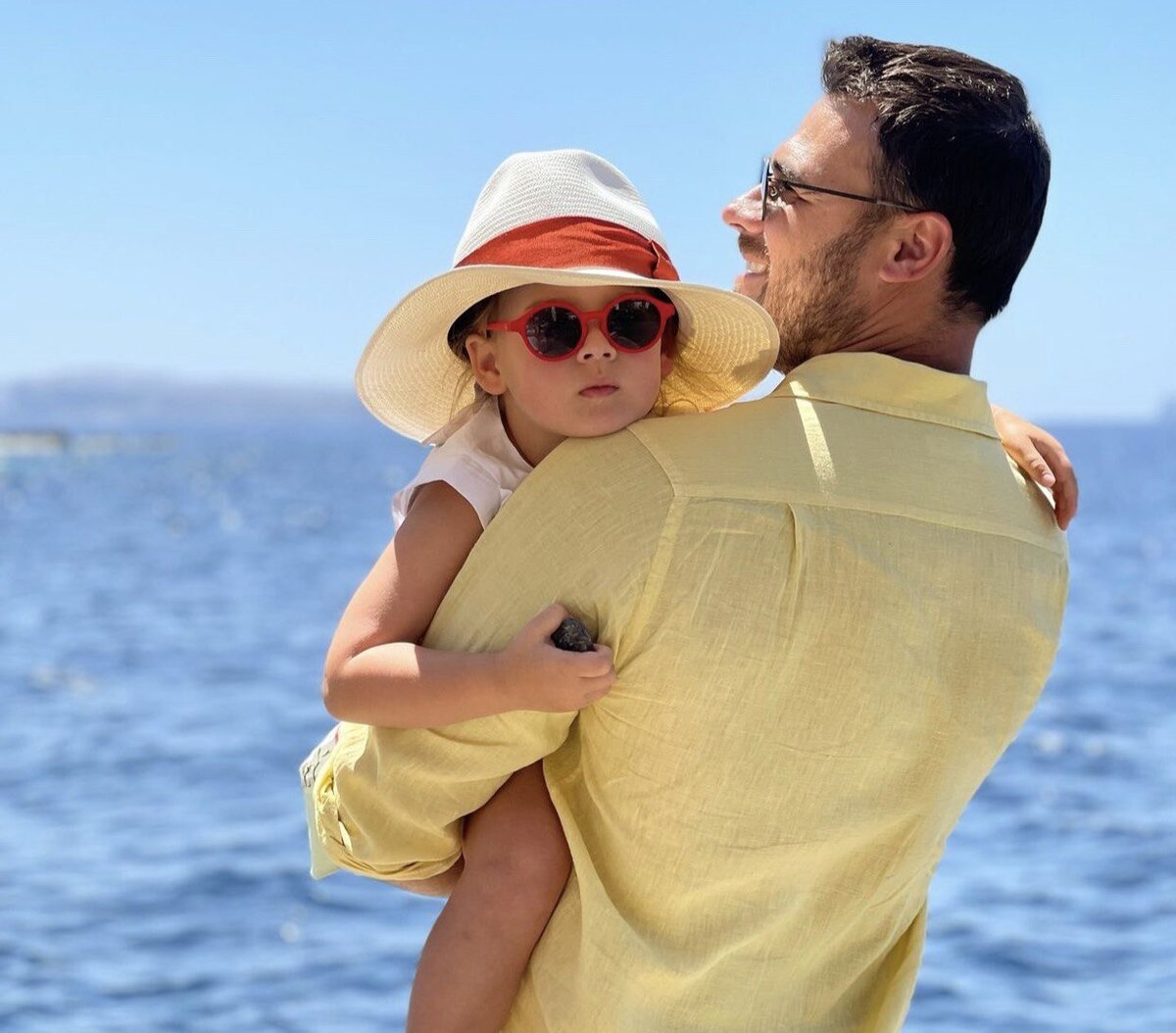 Эмин Агаларов с дочкой Афиной. Фото: соцсети Эмина Агаларова