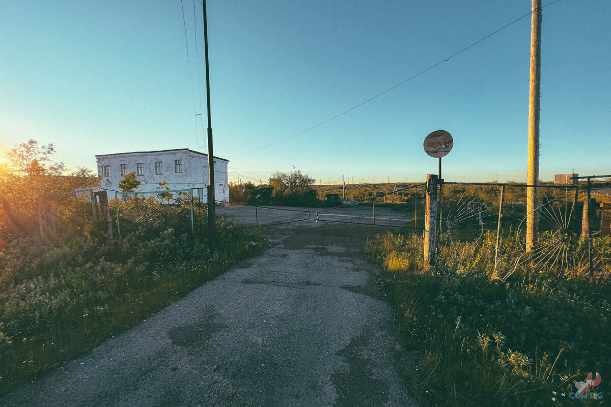 «Машина на ходу, заводить не вздумайте!» - сторож разрешил взглянуть на ...