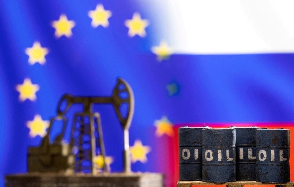     Переход Индии на расчеты в дирхамах за российскую нефть журналисты связывают с западными санкциями против РФ  REUTERS
