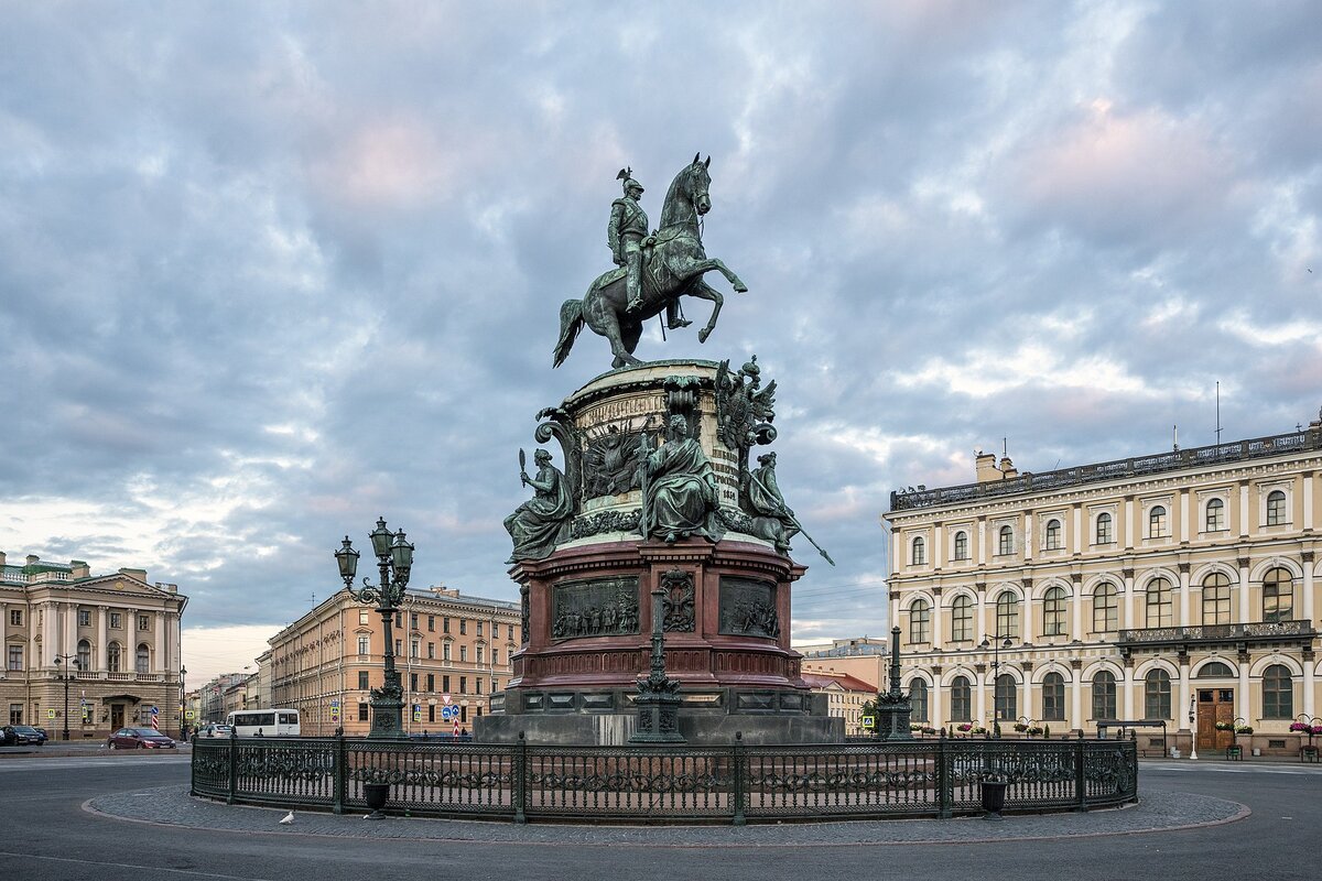 Памятник Николаю I источник википедия 
