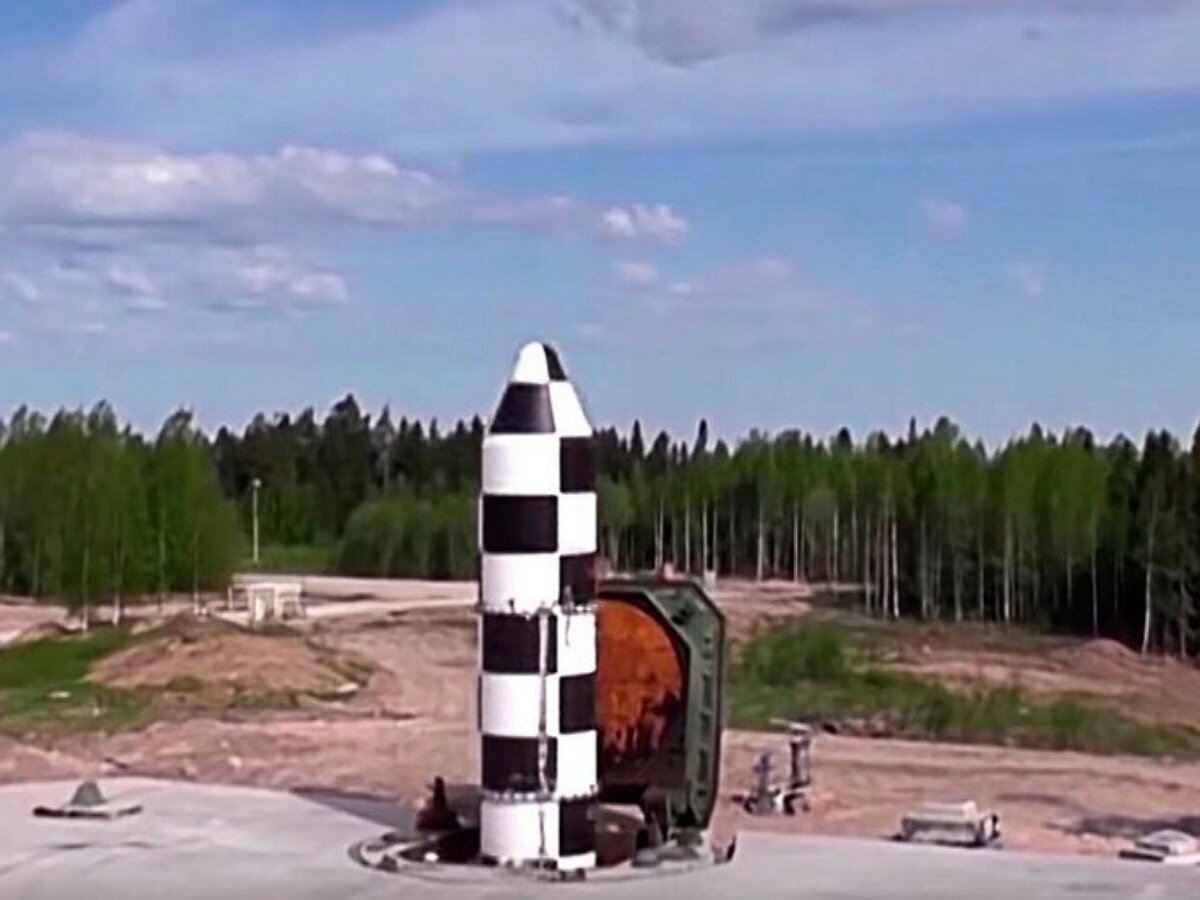 Вам шашечки или...?