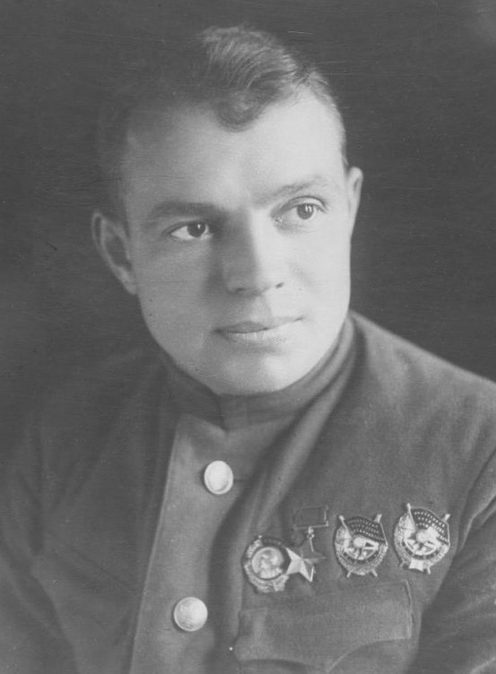 Александр Андреевич Коваленко — советский лётчик-ас истребительной авиации ВВС Северного флота в годы Великой Отечественной войны, Герой Советского Союза (14.06.1942).