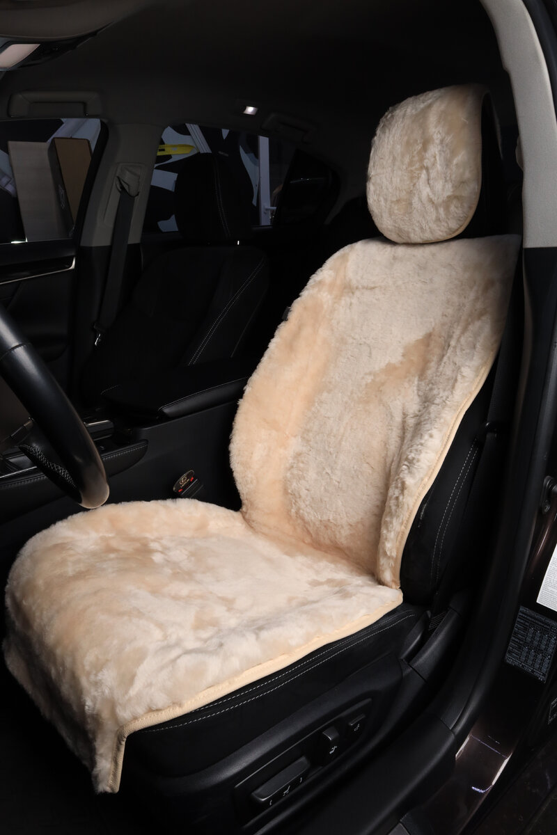 Модель Level из натурального меха