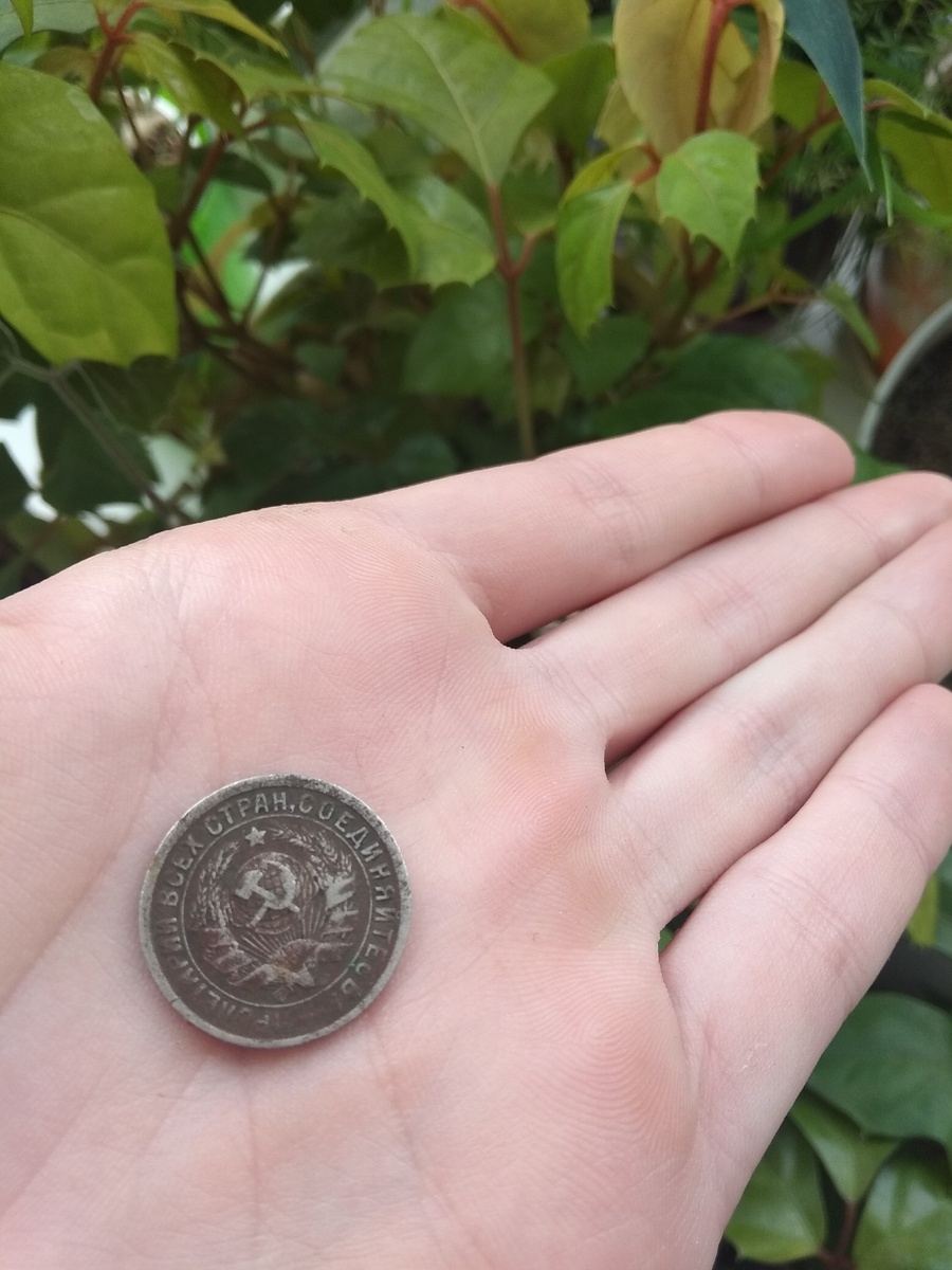 Качество среднее, вес очень лёгкий, как будто сделан из пуха.