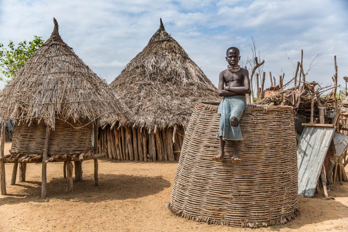 Деревня племени Каро в Эфиопии. Племя Каро Эфиопия дом. Домашние племен