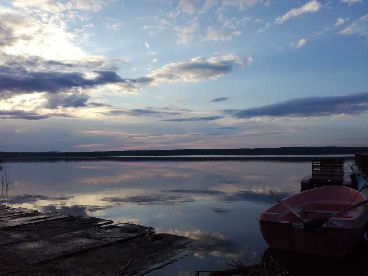 Вечер на живописном южноуральском озере