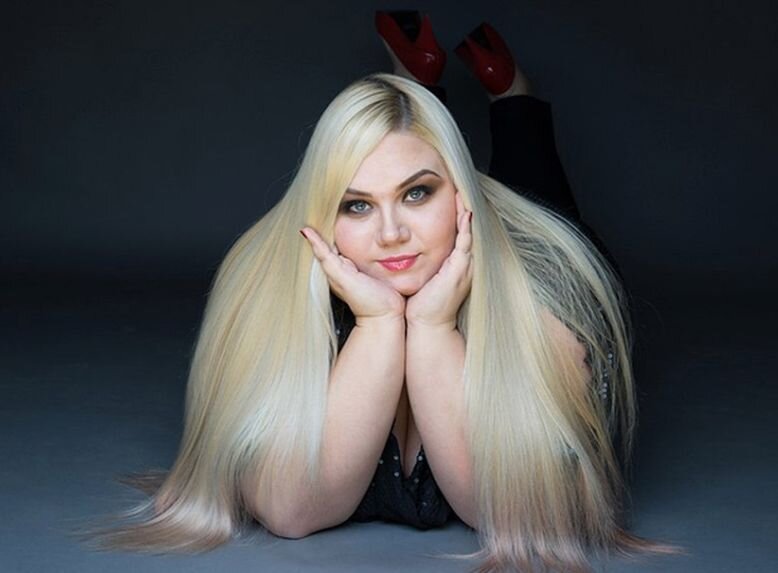 140-килограммовая известная модель большой весовой категории Аня Ничипоренко из Красноярска точно не бедствует. Фото "КП".