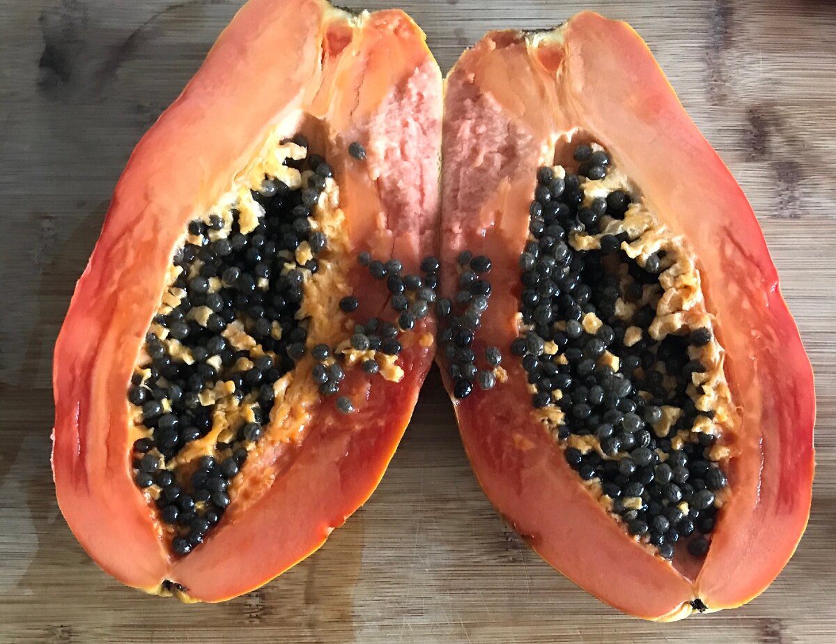 Папайя, например, превращается в это самое буквально за пару дней.