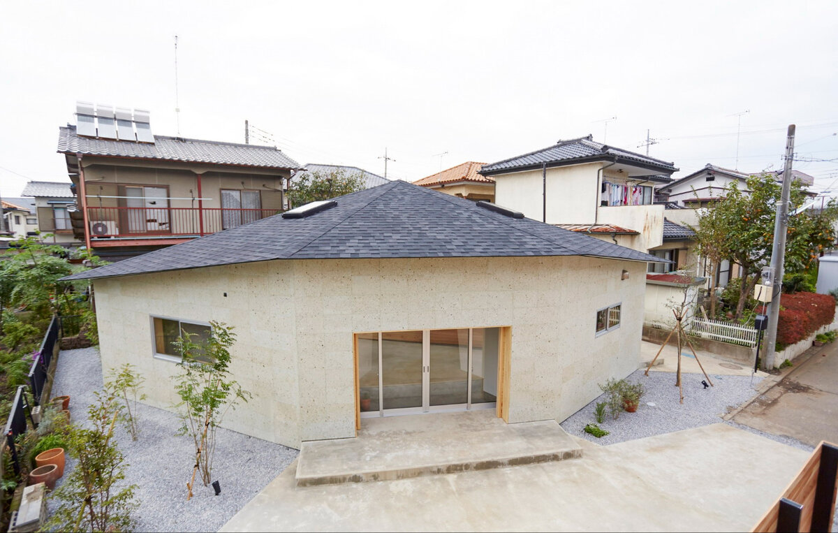 Дом построен в 2013 году для проживания 1 семьи.