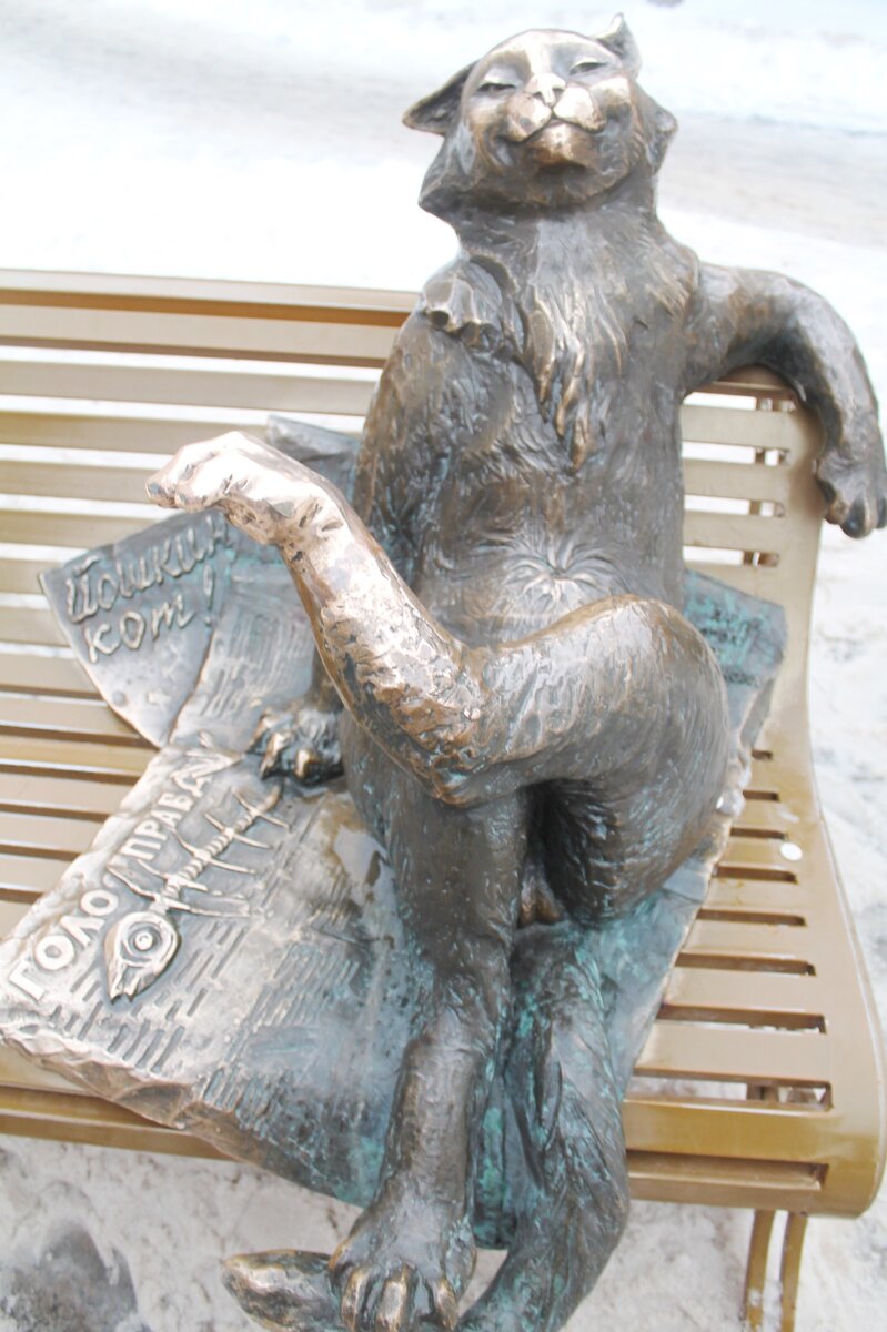 то,что блестит-отполировано руками туристов