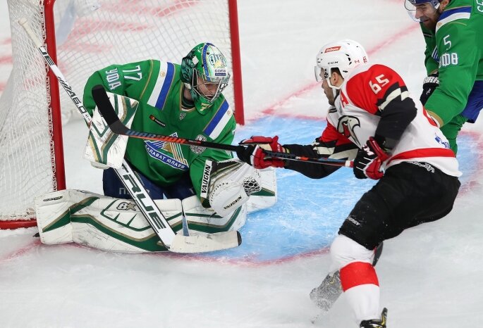 Тейлор Бек угрожает воротам Юха Метсолы