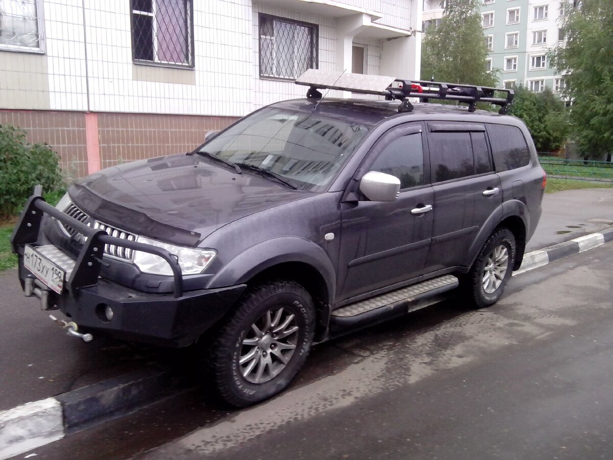 Когда-то во владении был, например, Паджеро Спорт на Гудричах