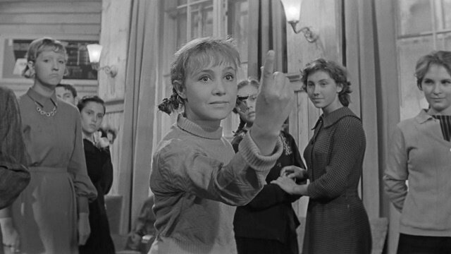 Кадр из фильма "Девчата"