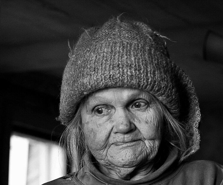Бабушка из красной шапочки фото