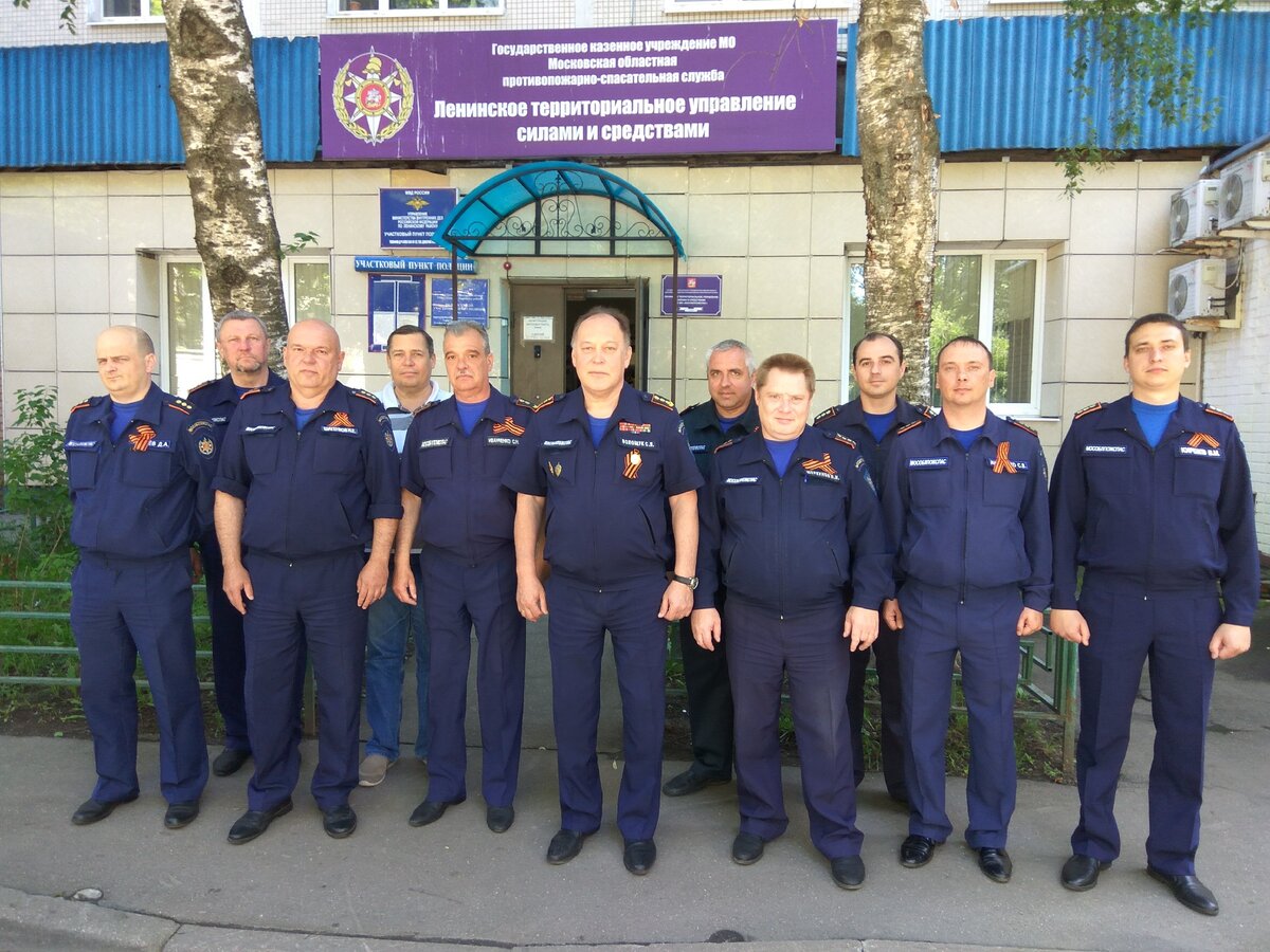 Двадцать второе июня – Скорби и памяти день,
Мир был еще накануне,
А утром войны легла тень!

Сколько бы лет не минуло,
Нам этого дня не забыть,
Мы помним, что все это было,
И боль от потерь не забыть!
                                                                    Автор – Владимир Познарь. (диспетчер ПЧ-228 
                                                                    Ленинского территориального управления).

        С благодарностью потомки героев-победителей. Начальники пожарных частей и их заместители Ленинского ТУ СиС ГКУ МО «Мособлпожспас».
22.06.2020

Василий Филипенко, 
старший эксперт по ВР и работе со СМИ Ленинского ТУ    #Ленинское
