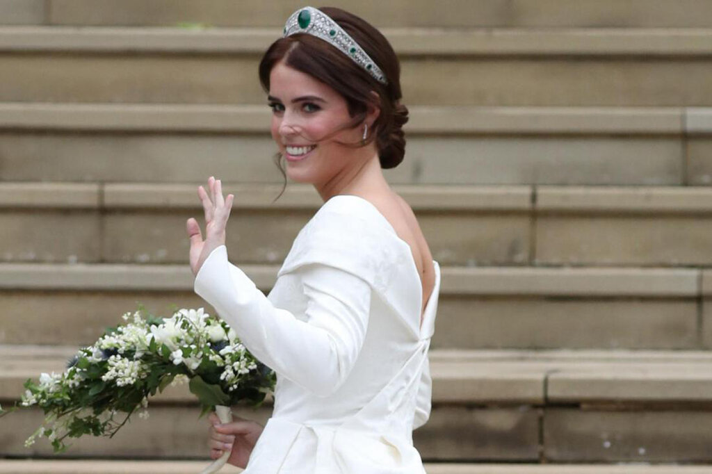 Mandatory Credit: Photo by NEIL HALL/EPA-EFE/REX/Shutterstock (9928360au) Britain's Princess Eugenie of York arrives for her royal wedding ceremony to Jack Brooksbank at St George's Chapel at Windsor Castle, in Windsor, Britain, 12 October 2018. 