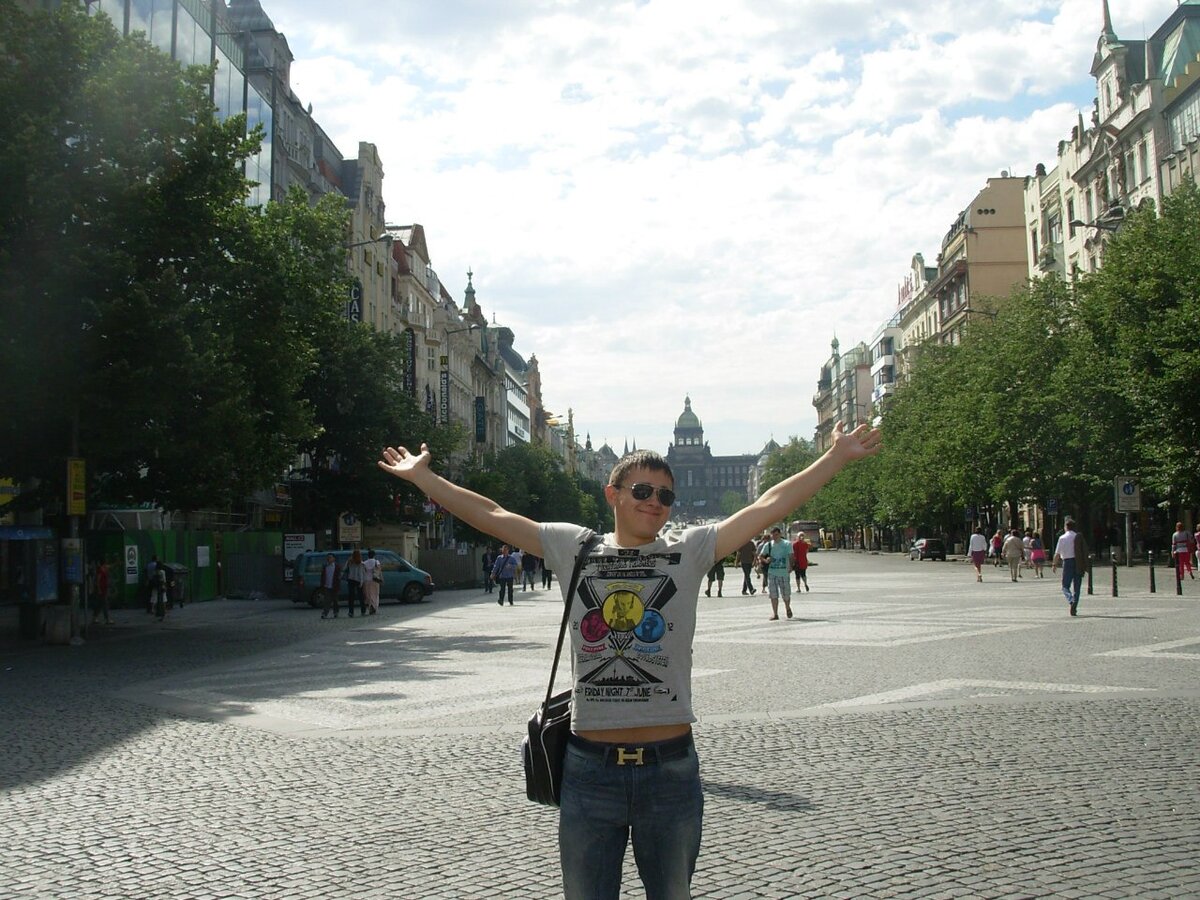 2 года, центр Праги. Все начиналось очень красиво