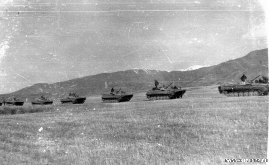 Мотоманевренная группа  Нарынского Пограничного отряда  на марше