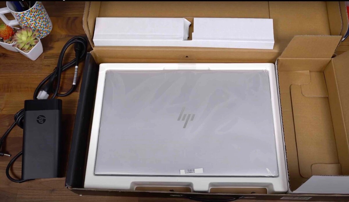 Комплект поставки HP ENVY 15 2020