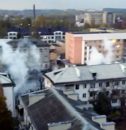 Применение светошумовых гранат возле центрального РУВД