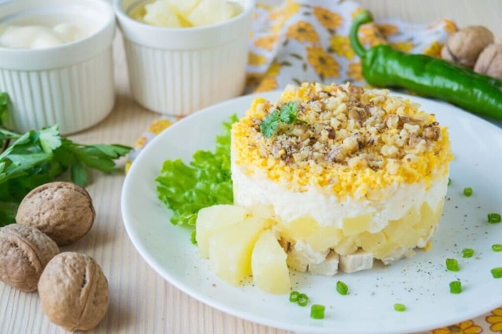 Салат с ананасом и грецким орехом – пошаговый рецепт приготовления с фото